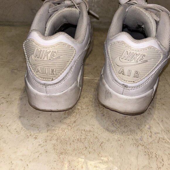 Nike Air Max 90 LTR GS Triple White Lace Up Casual Sneakers Youth Size 6 - Picture 8 of 11